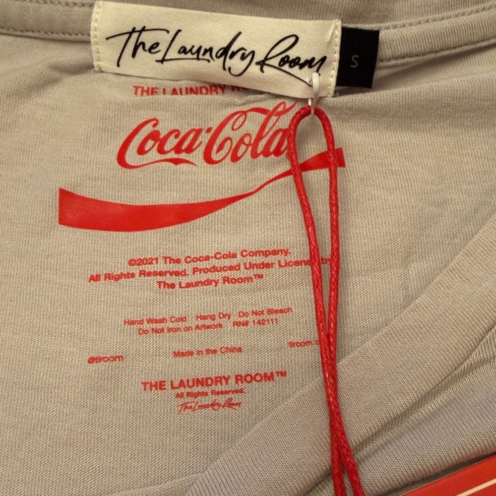The Laundry a room Coca Cola Gray Graphic Cowgirl T-Shirt S - Picture 5 of 9